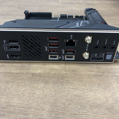 【宇都宮鶴田店】中古  ASUS ROG STRIX B650E-I GAMING WIFI(B650 AM5 mITX DDR5) 167325 