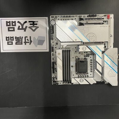 【大須店】中古  ASRock Z890 Taichi AQUA (Z890 1851 E-ATX DDR5) 172160 
