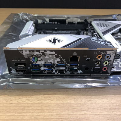 【甲府飯田店】中古  ASRock X570 Steel Legend (X570 AM4 ATX DDR4) 140058 