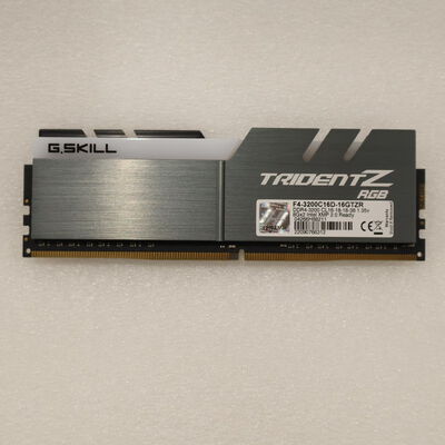 【通販センター】中古  PC4-25600 8GB デスクトップ用(DDR4-3200) 140727 