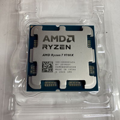 【京都店】中古  AMD Ryzen 7 9700X (AM5/3.8/40M/C8/T16/65W) 3180006415 