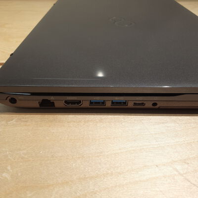 【鹿児島店】中古  FMV　A53C2BH(i7-8550U/8GB/SSD500GB/W11H) 4700001033 