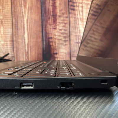 【富士青葉店】中古  Lenovo ThinkPad E15 (AMD Ryzen 5 4500U 2.3GHz/16GB/SSD256GB/-/オンボード/15.6/1920x1080/Wi-Fi/WEBCAM/W11H64) 180566 