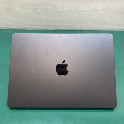 【浦添城間店(沖縄)】中古  Apple MacBook Air 13.3インチ 2022(M2 8CPU/8GB/256GB)スペースグレイ MLY33J/A 4680003202 