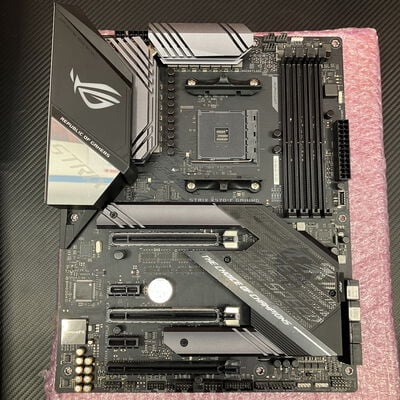 【富士青葉店】中古  ASUS ROG STRIX X570-F GAMING(X570 AM4 ATX DDR4) 140039 