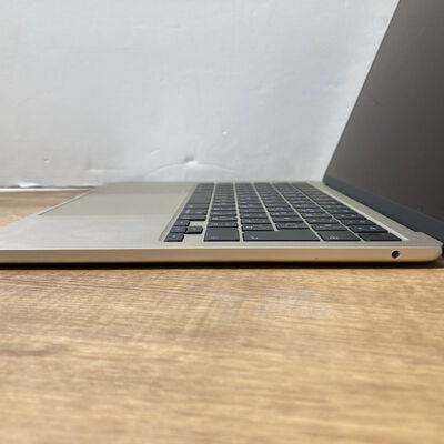 【富山本郷店】中古  Apple MacBook Air 13インチ (M5 10CPU 8GPU/16GB/512GB) スターライト MDHA4J/A 4760001535 
