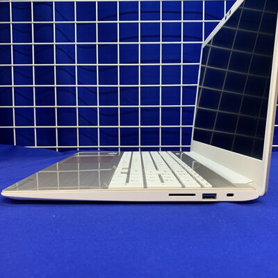 【横浜駅前店】中古  TOSHIBA dynabook P1-C7VD-EG (Intel Core i7-1260P/16GB/CPU内蔵/W11H/有線LAN◯無線LAN◯) 3400009129 