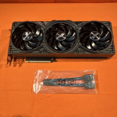 【なんば店】中古  Palit NE75070019K9-GB2050A GamingPro (RTX5070 12G) 176909 