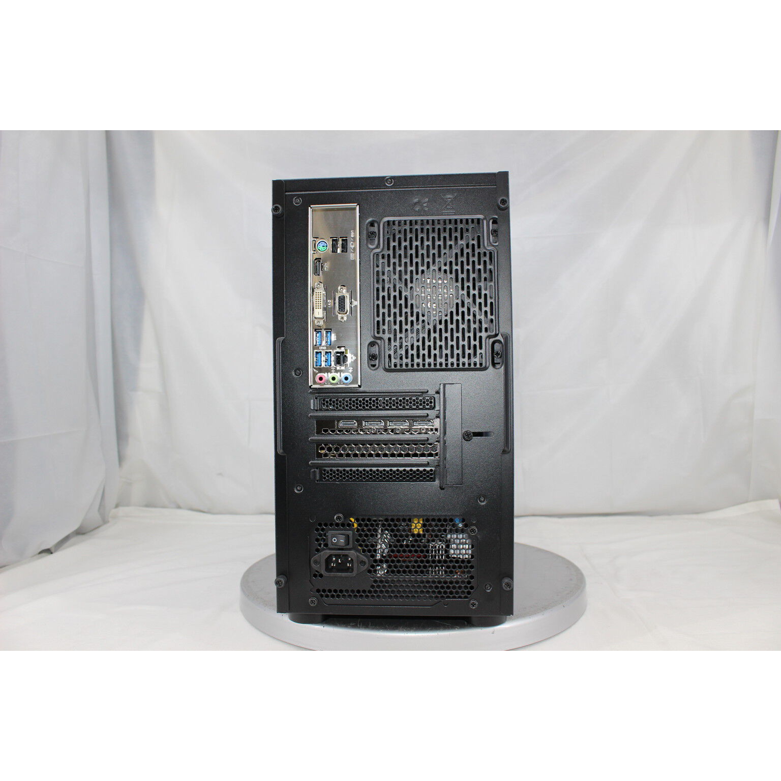 中古 リノベーションゲーミングPC (Ryzen 5 3500 3.60GHz/16GB/新品 