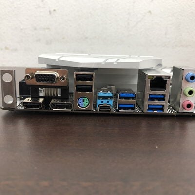 【福山ココローズ店】中古  ASRock B550M Pro4 (B550 AM4 mATX DDR4) 142938 