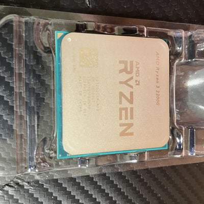 【富士青葉店】中古  AMD Ryzen 3 2200G (AM4/3.5/6M/C4/T4/65W) 136734 