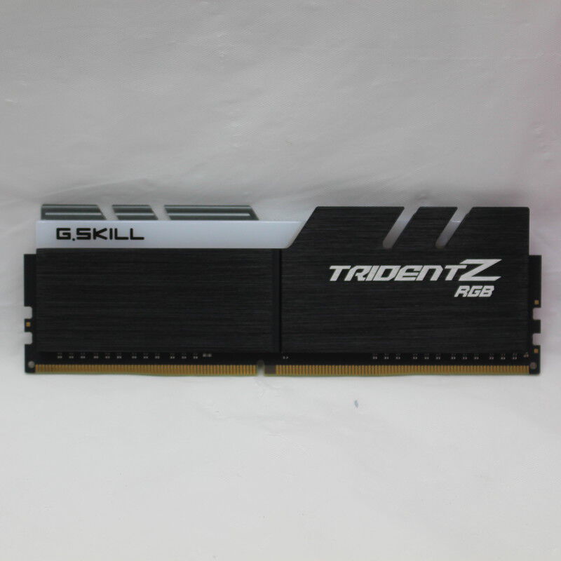 中古 PC4-25600 8GB デスクトップ用(DDR4-3200) 140727 （389676