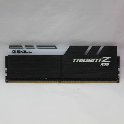 【通販センター】中古  PC4-25600 8GB デスクトップ用(DDR4-3200) 140727 