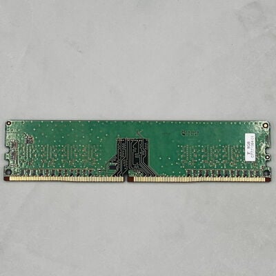 【熊本浜線店】中古  PC4-21300 8GB デスクトップ用(DDR4-2666) 126165 