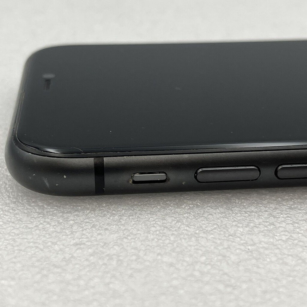 中古 【au】 Apple iPhone11 6.1インチ 128GB (ブラック) MWM02J/A