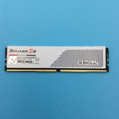 【秋葉原本店】中古  PC5-44800 16GB デスクトップ用(DDR5-5600) 149153 