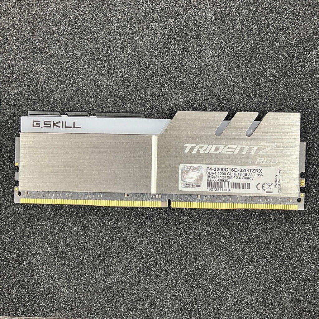中古 F4-3200C16D-32GTZRX（DDR4 3200MHz 16GB） 3120024690