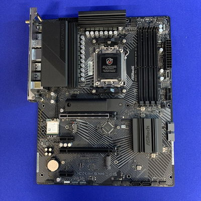 【横浜駅前店】中古  ASRock B650 PG Lightning WiFi (B650 AM5 ATX DDR5) 3400008105 