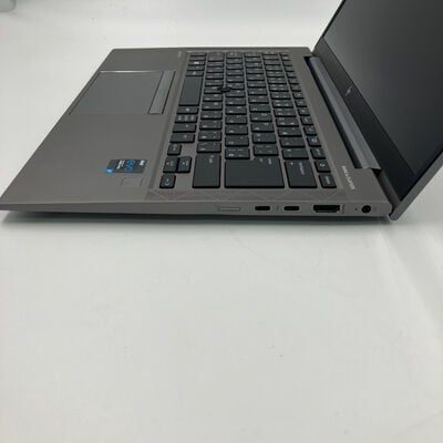 【なんば店】中古  HP ZBook Firefly 14 G8(Intel Core i7 1185G7 3.00GHz/32GB DDR4/SSD1TB/-/オンボード/14/1920x1080/Wi-Fi/WEBCAM/W11H/VBT) 192660 