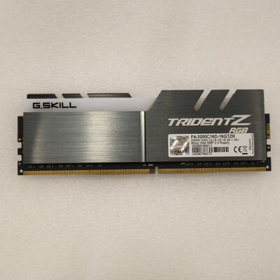【通販センター】中古  PC4-25600 8GB デスクトップ用(DDR4-3200) 140727 