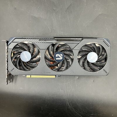 【大須店】中古  GIGABYTE GV-R9060XTGAMING OC-16GD (RX9060XT 16G) 179900 