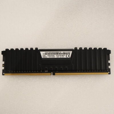 【通販センター】中古  PC4-21300 8GB デスクトップ用(DDR4-2666) 126165 