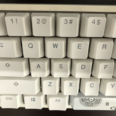 【福山ココローズ店】中古  Ducky Channel One 2 Mini Pure White RGB (dk-one2-rgb-mini-pw-red-rat 赤軸) 146988 