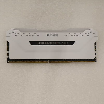 【通販センター】中古  PC4-25600 8GB デスクトップ用(DDR4-3200) 140727 