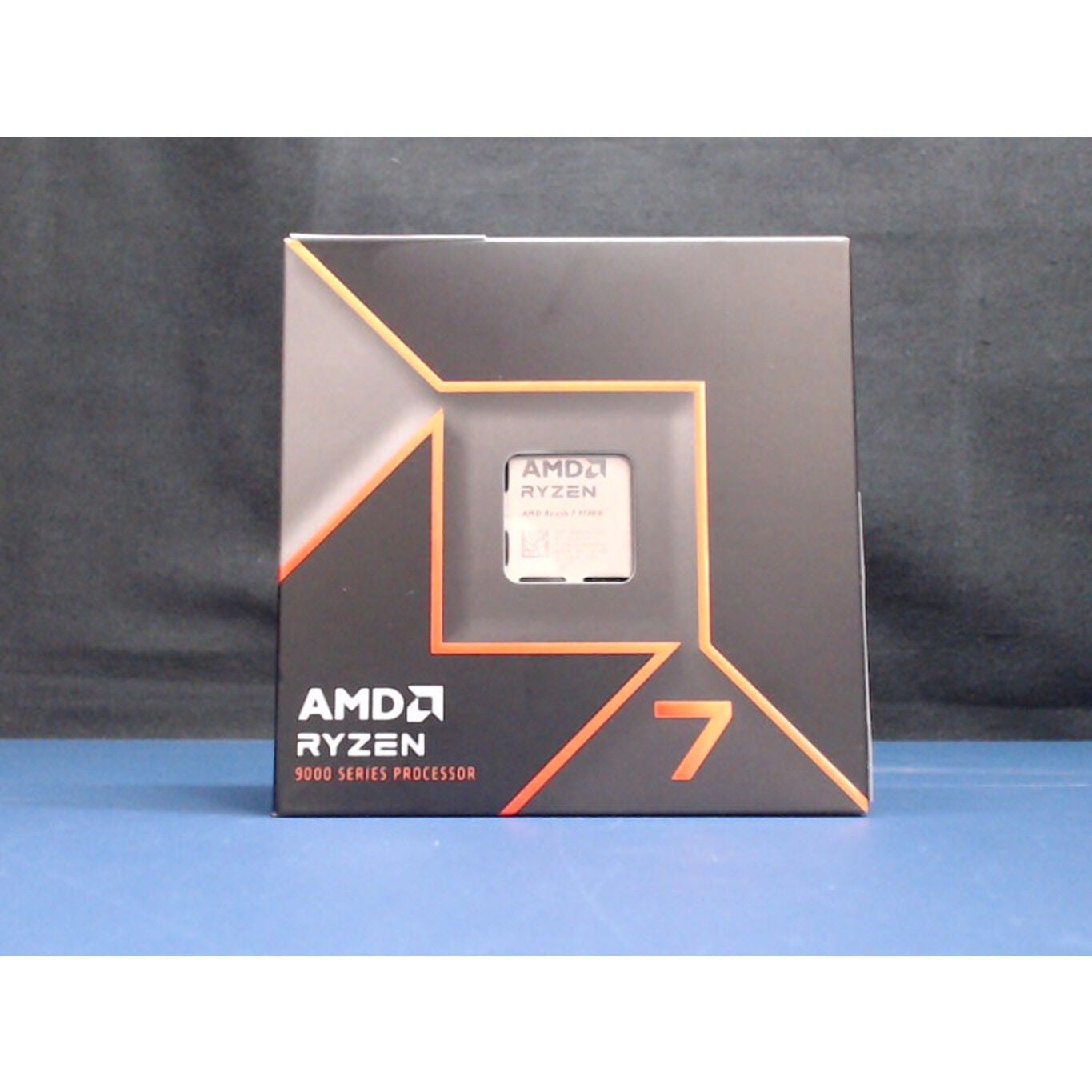 中古 AMD Ryzen 7 9700X (AM5/3.8GHz/40M/C8/T16/65W) 169022 （390379