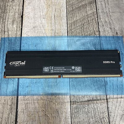 【広島店】中古  PC5-44800 16GB デスクトップ用(DDR5-5600) 149153 