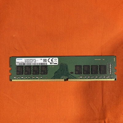 【なんば店】中古  PC4-19200 16GB デスクトップ用 135639 