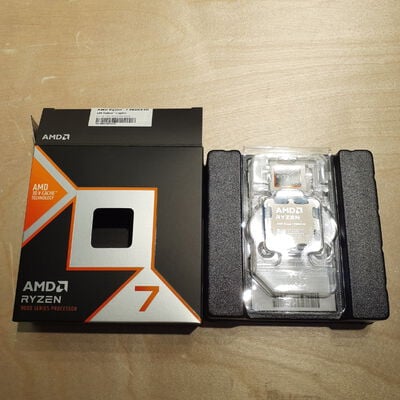 【鹿児島店】中古  AMD Ryzen 7 9800X3D (AM5/4.7/104M/C8/T16/120W) 172566 