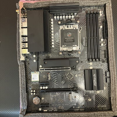 【富士青葉店】中古  ASRock B650 PG Lightning (B650 AM5 ATX DDR5) 168289 