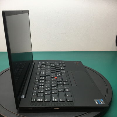 【佐賀南部バイパス店】中古  Lenovo ThinkPad X1 5250000869 