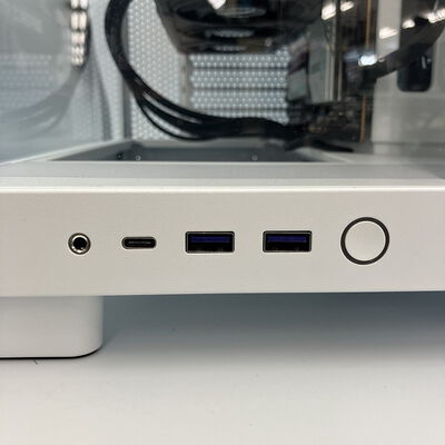 【新潟店】中古  自作PC(Ryzen 9 7950X3D/DDR5 16GB/RTX4060Ti 16GB/ストレージ無し・OS無し) 3290007102 