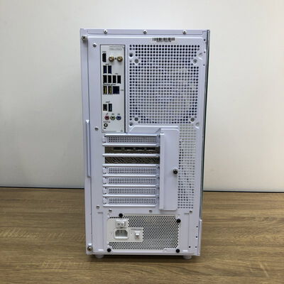 【津ラッツ店】中古  自作PC(Ryzen 7 7800X3D/32GB/SSD1TB+1TB/RX9070XT/W11H) 4990001669 