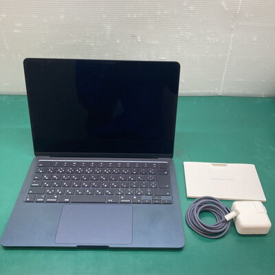 【浦添城間店(沖縄)】中古  Apple MacBook Air 13.3インチ 2022(M2 8CPU/8GB/256GB)スペースグレイ MLY33J/A 4680003202 