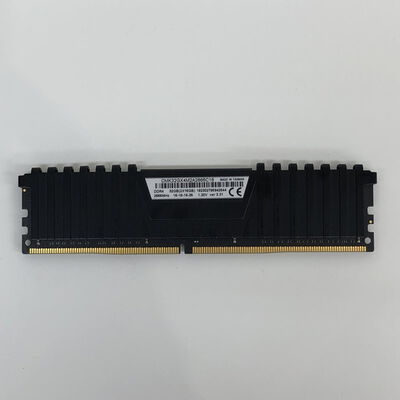 【津ラッツ店】中古  PC4-21300 16GB デスクトップ用(DDR4-2666) 135638 