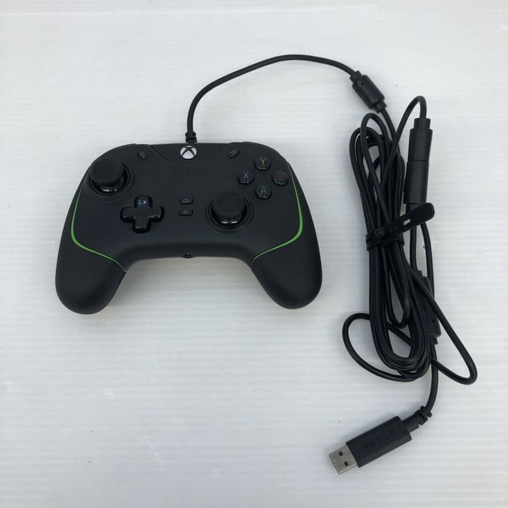 RZ06-03560100-R3M1 (動作未確認) 中古 Razer Wolverine V2 (RZ06-03560100-R3M1) 5230001038 （362065