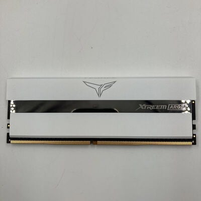 【なんば店】中古  PC4-28800 8GB デスクトップ用(DDR4-3600) 140733 