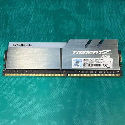 【静岡東瀬名店】中古  PC4-28800 16GB デスクトップ用 140734 