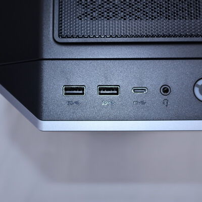 【通販センター】中古  Lenovo LOQ Tower 26ADR10  ルナグレー(AMD Ryzen 7 8745HX/16GB/SSD512GB/なし/NVIDIA GeForce RTX 5060 8GB/Wi-Fi/W11H64) 190946 