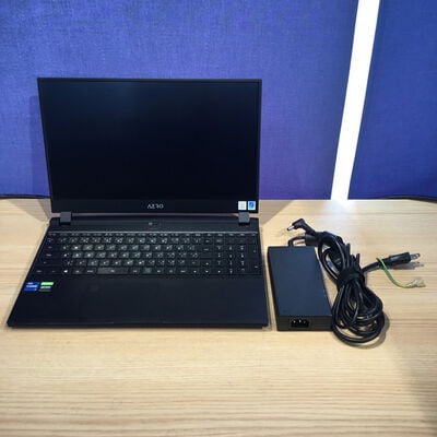 【松山環状枝松店】中古  GIGABYTEAERO15OLED RP75KD(Corei7 11800H/16GB/SSD512GB+SSD500GB/なし/RTX3060 6GB/15.6/3840×2160/W10P) 4560001157 