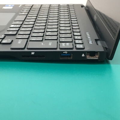 【佐賀南部バイパス店】中古  FUJITSU FMVU34025(i5-1145G7/8GB/SSD256GB/W11P) 5250001438 
