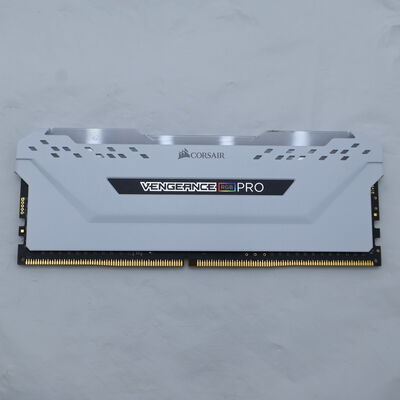 【通販センター】中古  PC4-25600 8GB デスクトップ用(DDR4-3200) 140727 