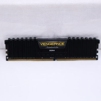 【通販センター】中古  PC4-21300 8GB デスクトップ用(DDR4-2666) 126165 