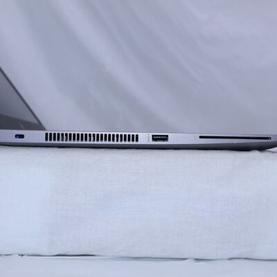 【通販センター】中古  HP ZBook 14u G6 202117 