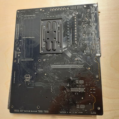 【鹿児島店】中古  ASRock B650 PG Lightning WiFi (B650 AM5 ATX DDR5) 4700000734 