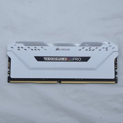 【通販センター】中古  PC4-25600 8GB デスクトップ用(DDR4-3200) 140727 