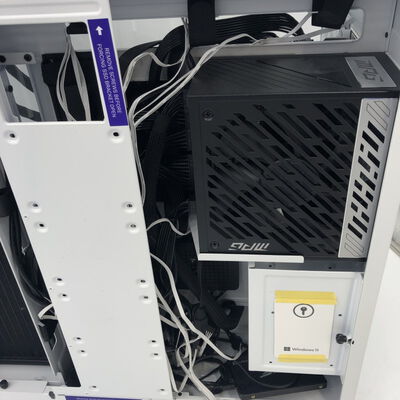 【福井日之出店】中古  自作PC H9White(i7 13700K/32GB/SSD500GB+2TB/RTX4070 Ti SUPER/W11H) 5200000740 